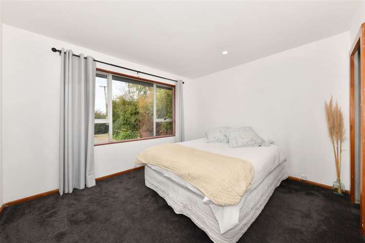 42 Trafford Street Harewood_12