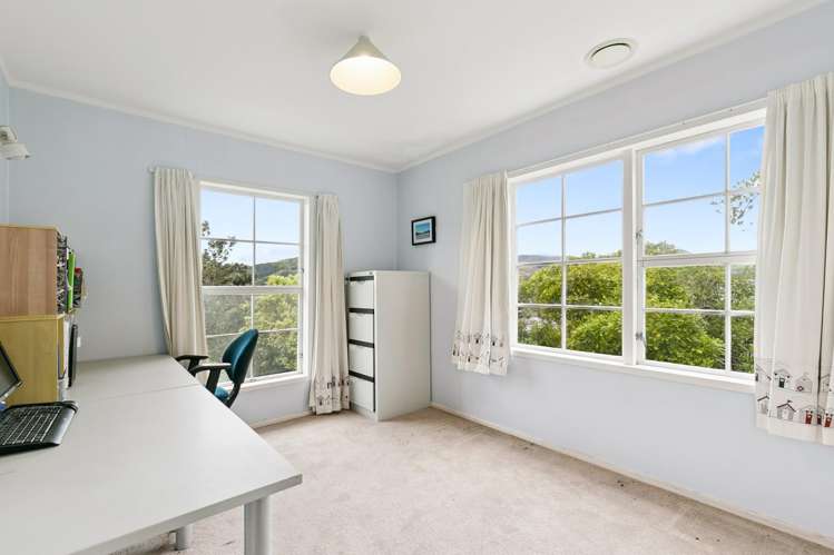 23 Turriff Crescent Tawa_13