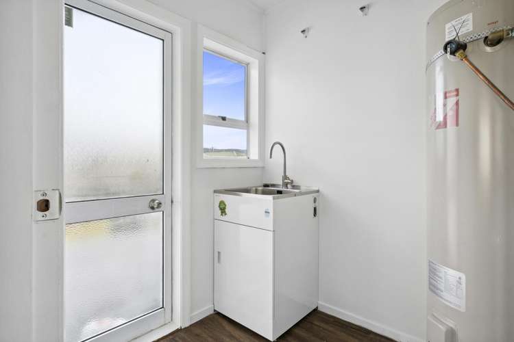 30 Petrie Street Wainuiomata_15