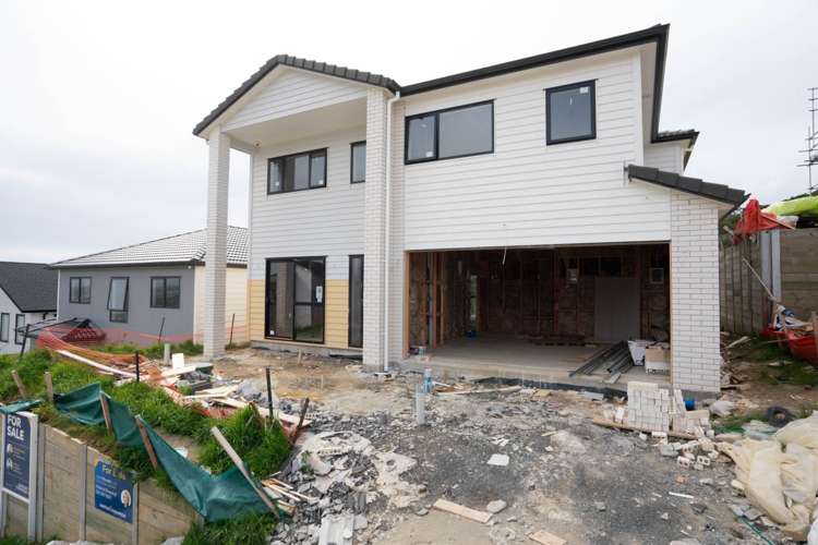 8 Teoteo Place Flat Bush_1