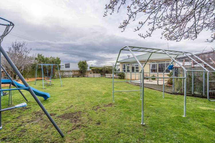 1 Green Lane Riverton_13