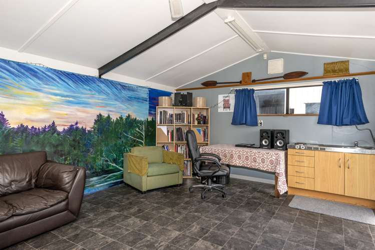 61 Paraone Road Tamarau_16