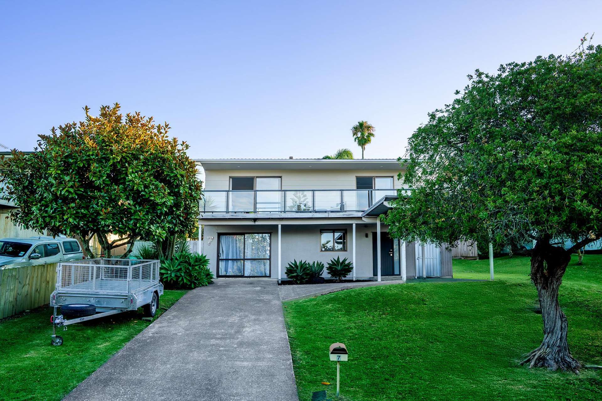 7 John Dee Crescent Red Beach_0