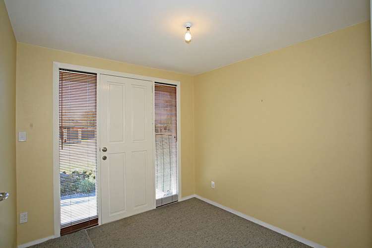 65 Moffat Drive Lincoln_25