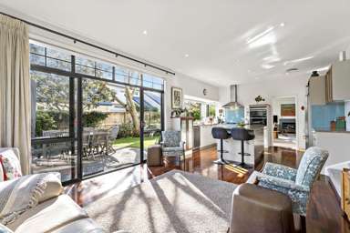 88B Waiatarua Road_1