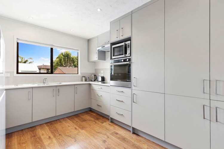 74 Saint Annes Crescent Wattle Downs_3