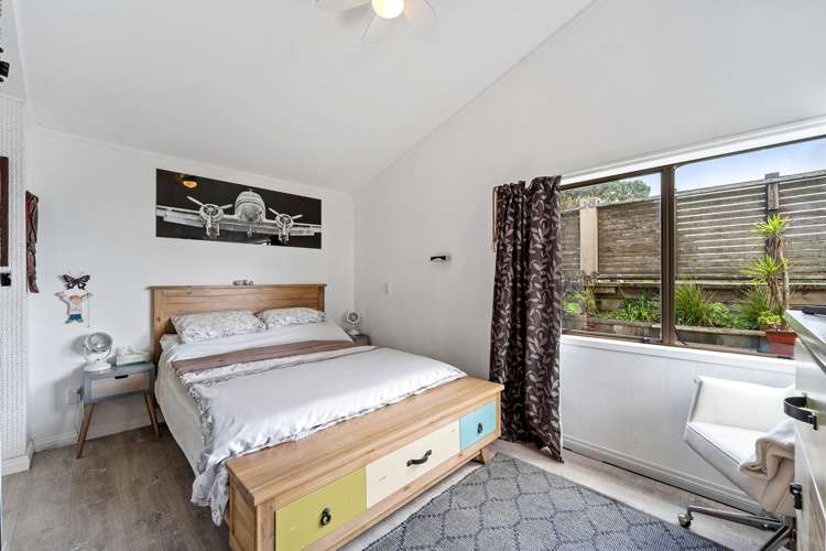 881 Whangaparaoa Road Manly_10