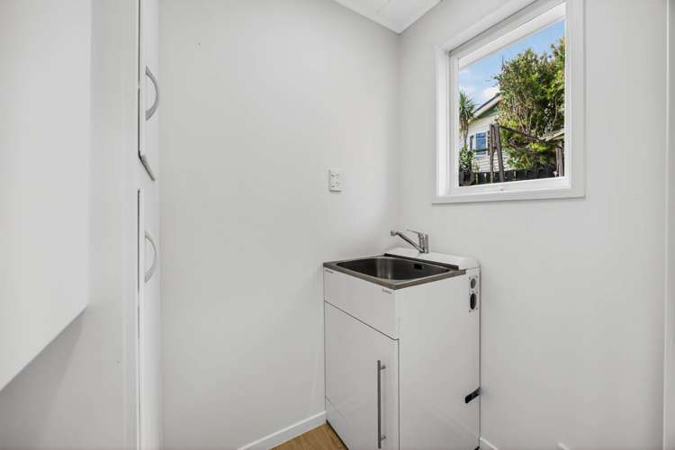 6 Kingsway Avenue Sandringham_23
