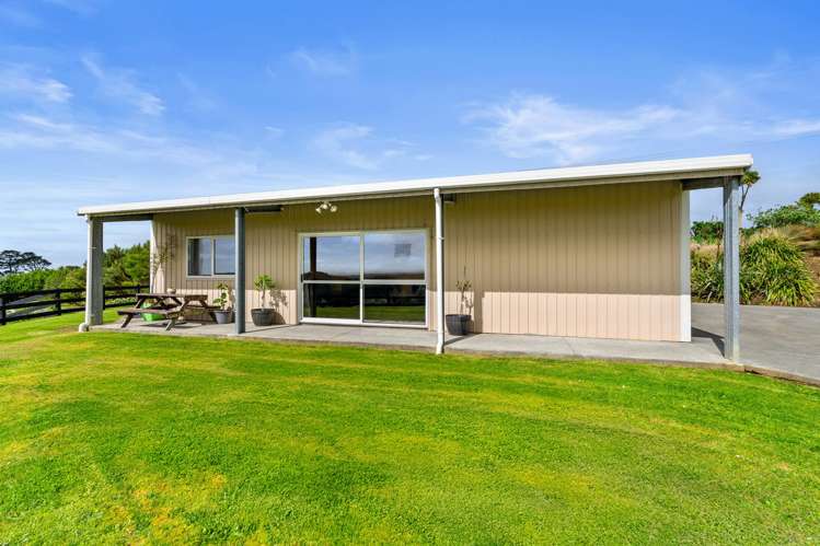 1518 Old North Road Helensville_25