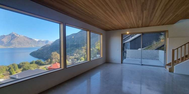 15 Mckerrow Place Fernhill/Sunshine Bay_12