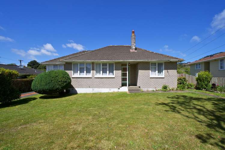 3 Greer Crescent Tawa_20