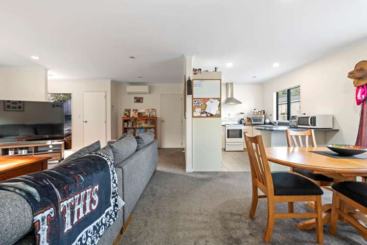 145 Brian Crescent Stanmore Bay_10