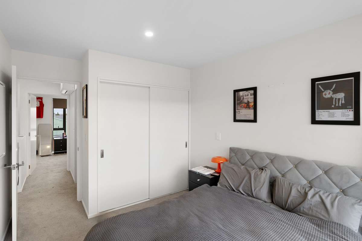 2/24 Devonport Lane_4