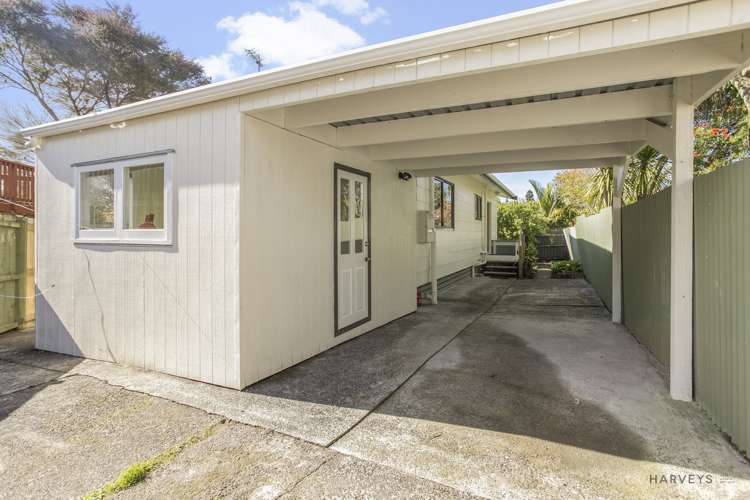 1/42a Woodglen Road Glen Eden_11