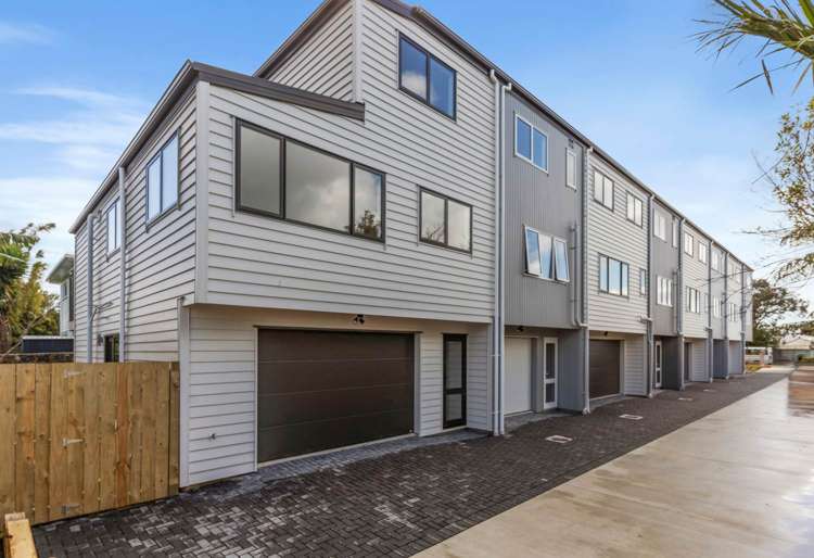 8/273 Mt Albert Road_0
