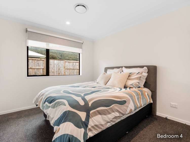 19 Lloyd Crescent Pukehangi_17