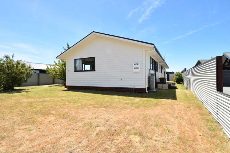 22 Rhoboro Road Twizel_13