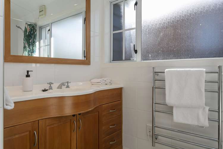 14 Liston Avenue Hilltop_24