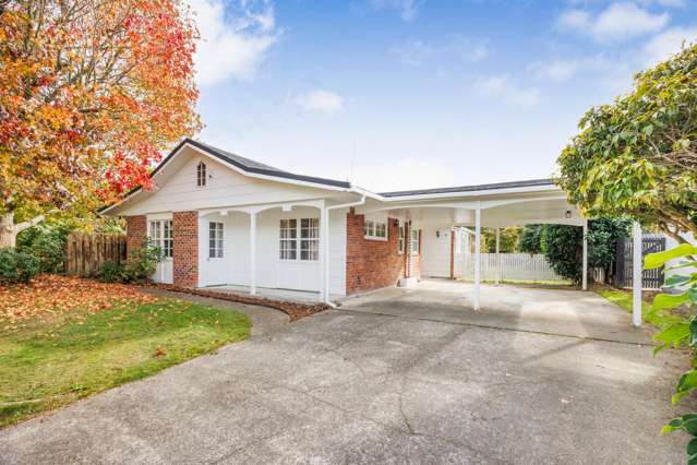 Prime Riverdale Location - Perfect Family Living!