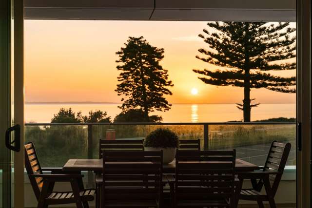 201/136 Marine Parade Mount Maunganui_1