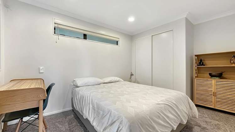 17/8 Monte Cassino Place Birkdale_11
