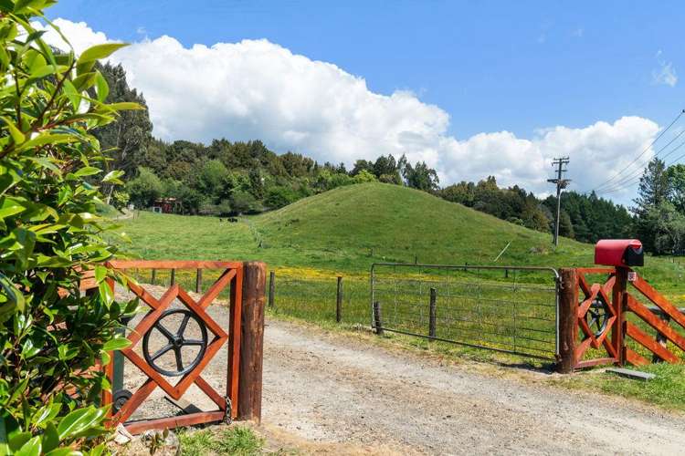 1849 Manawahe Road Manawahe_60