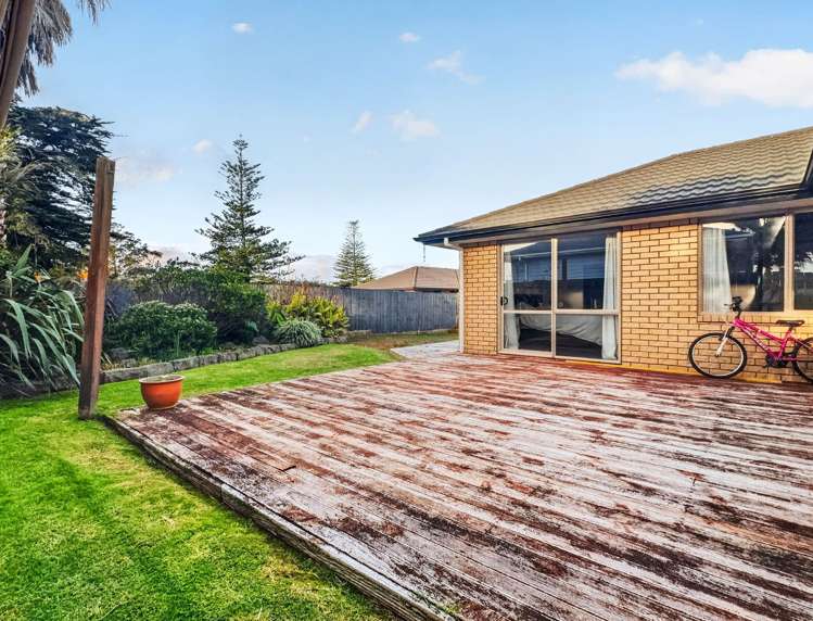 16 Aitkenhead Court Parakai_12