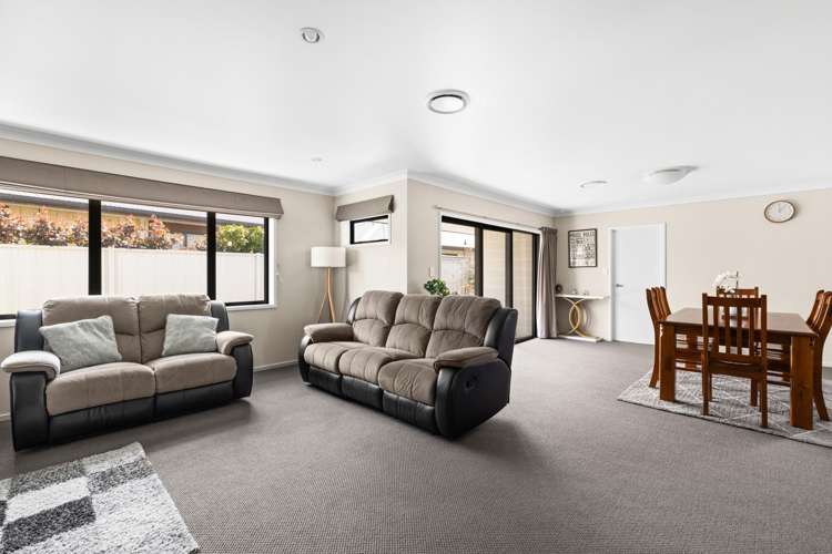 216 Frimley Oaks Frimley_10