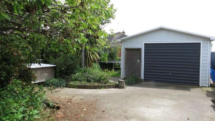 21 Maltby Avenue West End_19