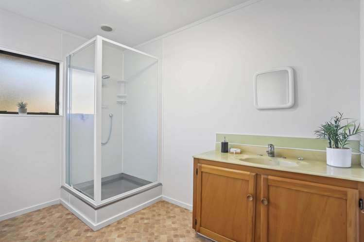 1/20 Sturges Road Henderson_14