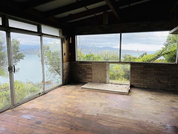 The five-bedroom vacant home on Nevay Road in Karaka Bays, Wellington, passed in at auction last week and is now back on the market. Photo / Supplied