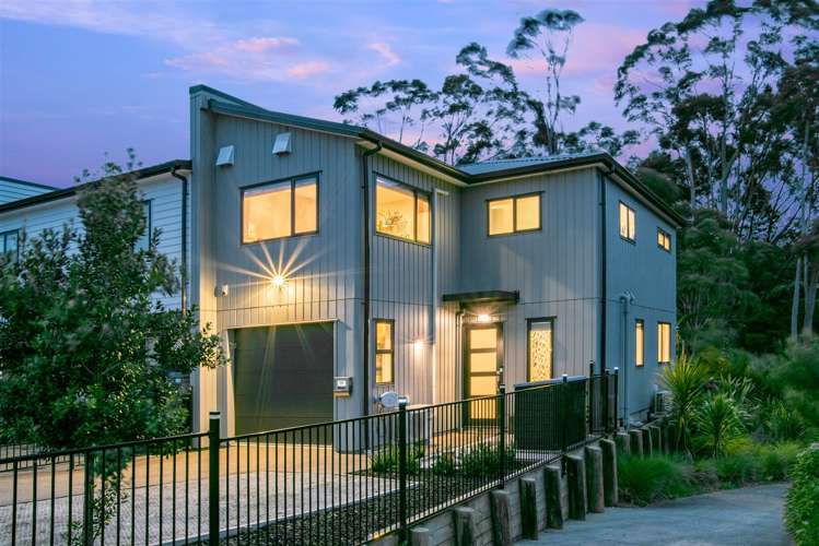 11 Kaimai Avenue Massey_6