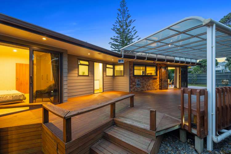 37 Parkhill Road Mellons Bay_18