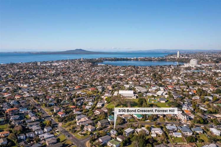 2/30 Bond Crescent Forrest Hill_16