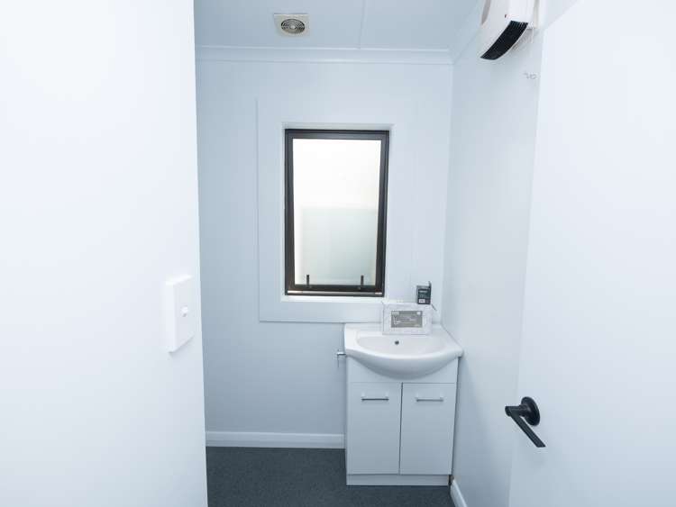 38 Crown Street North East Valley_13