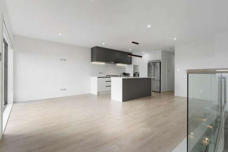 82 Joseph Street Flat Bush_5