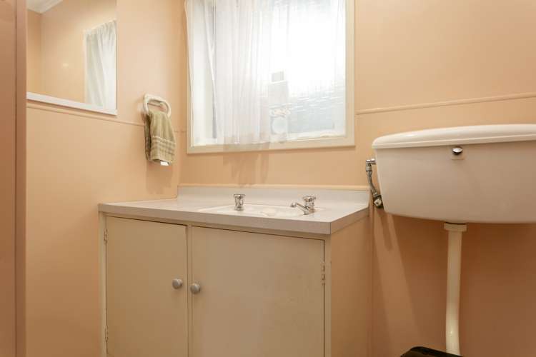 60 Whakaipo Avenue Taupo_14