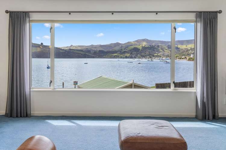 259 Beach Road Akaroa_17