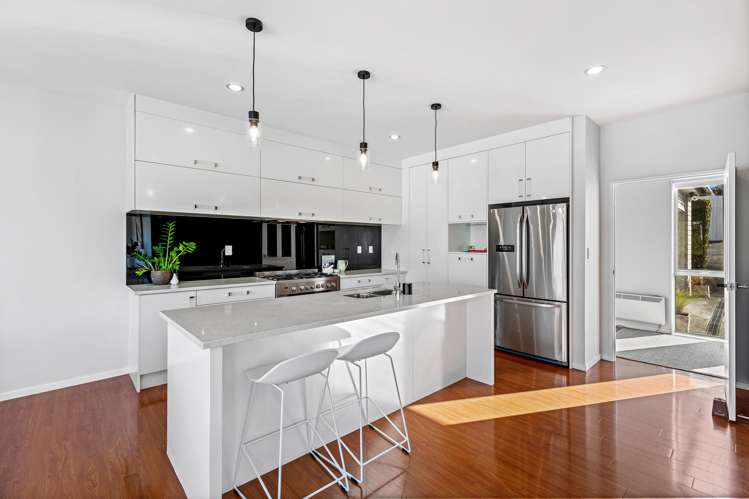 19B Duncan Avenue_2
