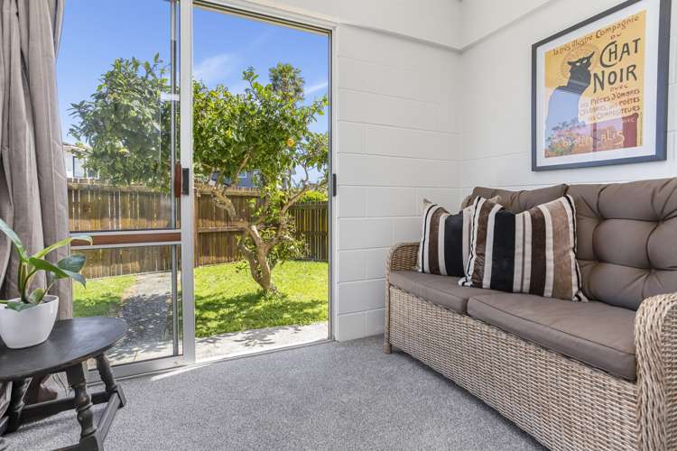 1/12 Markham Place Bucklands Beach_13
