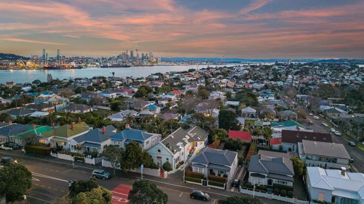 2/145 Victoria Road Devonport_20