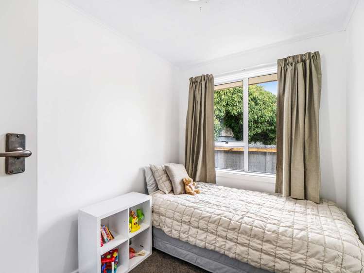 402 Yaldhurst Road Russley_20