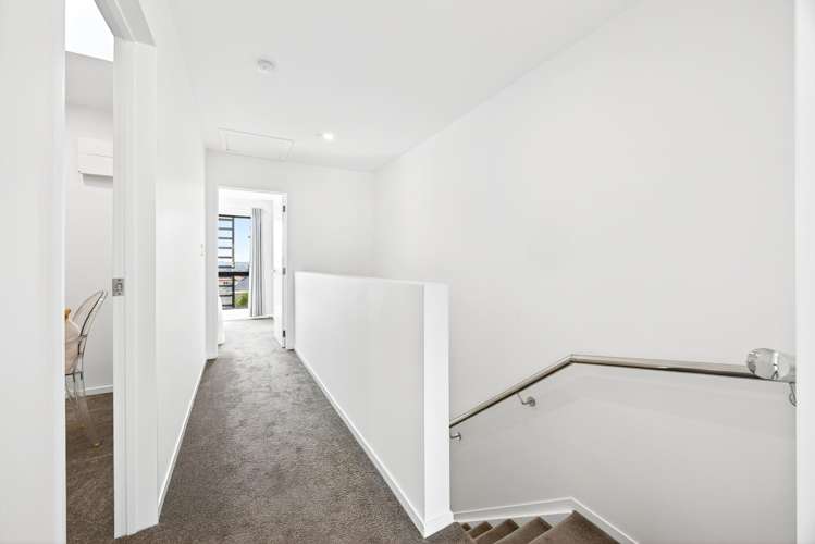 2/233 Great North Road Henderson_10