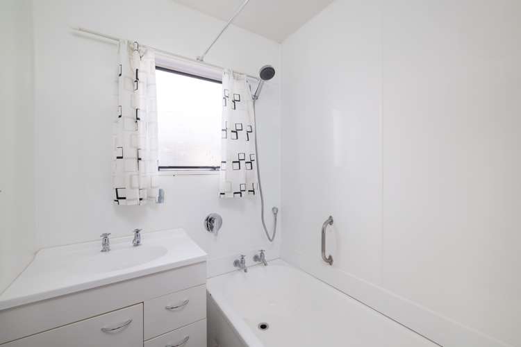 2/82 Hay Street Bromley_5