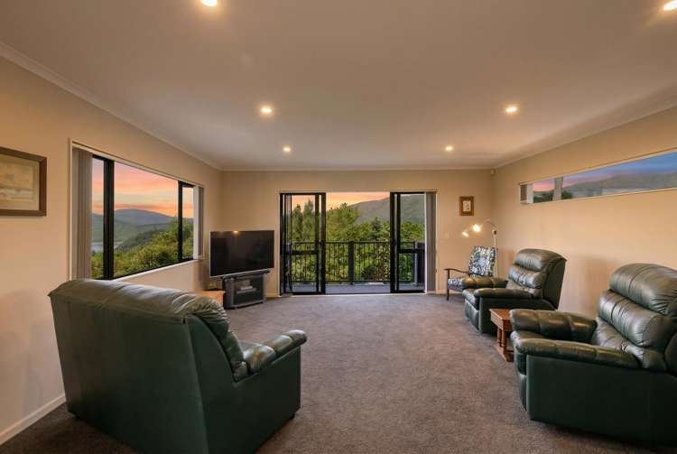 71 Mt Marua Way Mount Marua_9