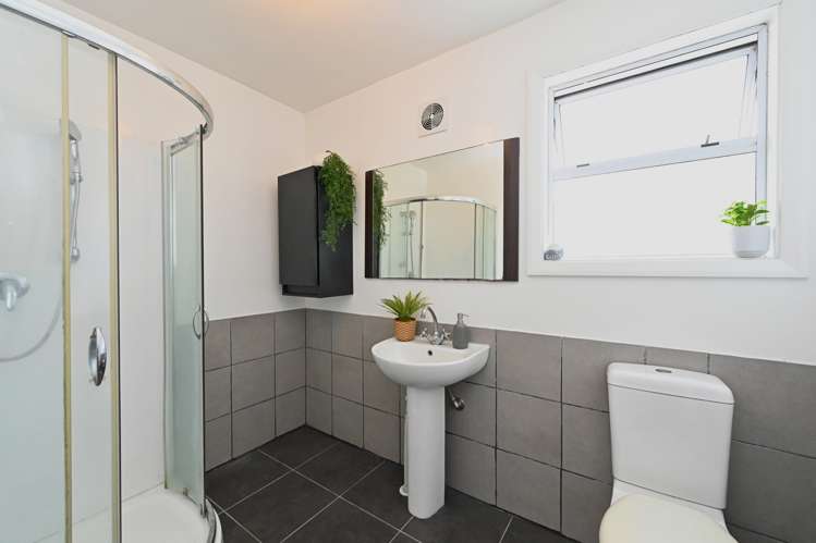 37 Constable Crescent Onekawa_11