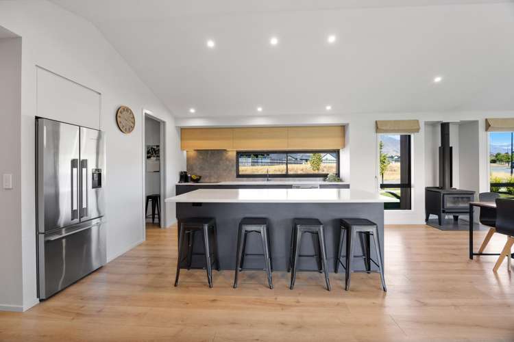 6 Rua Street Albert Town_8