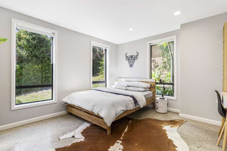 890 Beach Road Waiake_19