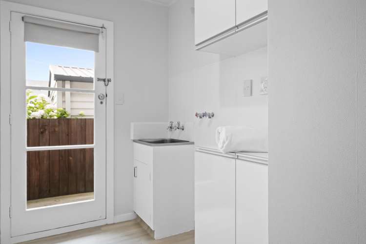 77A Mays Road St Albans_10