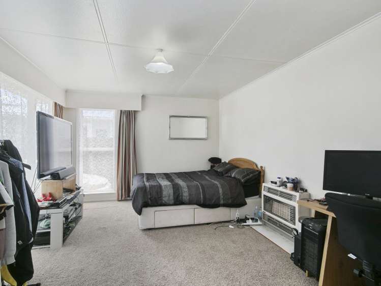 44 Momona Street Wainuiomata_10